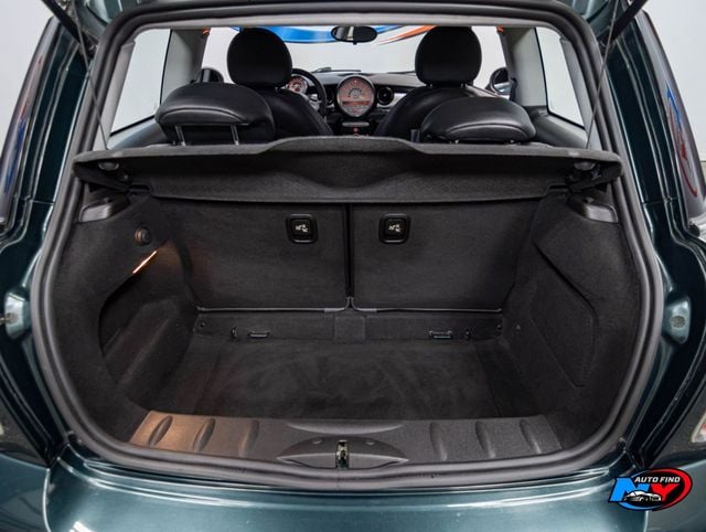 2007 MINI Cooper S Hardtop 2 Door 1 OWNER, 16" ALLOY WHEELS, CHROME LINE INTERIOR, CENTER ARMREST - 22938784 - 18