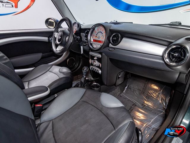 2007 MINI Cooper S Hardtop 2 Door 1 OWNER, 16" ALLOY WHEELS, CHROME LINE INTERIOR, CENTER ARMREST - 22938784 - 22