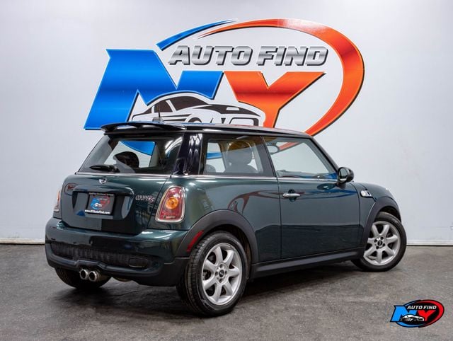 2007 MINI Cooper S Hardtop 2 Door 1 OWNER, 16" ALLOY WHEELS, CHROME LINE INTERIOR, CENTER ARMREST - 22938784 - 4