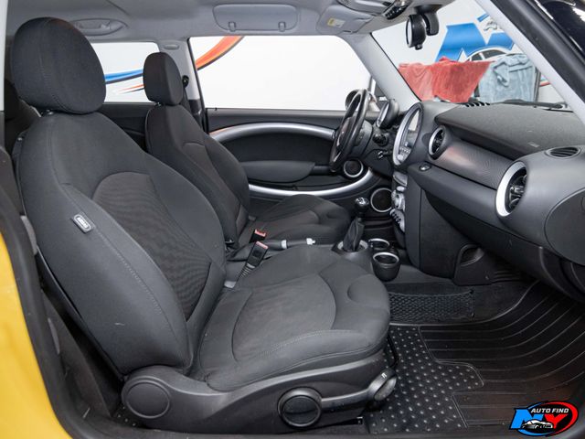 スヌーピーエッチング「Small Talk」Number 210/500 2007 Used MINI Cooper S Hardtop 2 Door CLEAN CARFAX, 6-SPD