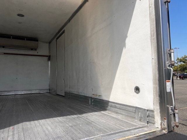 2007 Mitsubishi FE85D 16 FOOT NON CDL REFRIGERATE REEFER BOX TRUCK WITH SIDE DOOR ENTRY - 22513073 - 48