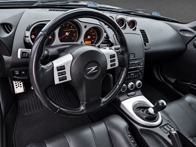 2007 Nissan 350Z CLEAN CARFAX, CONVERTIBLE, TOURING, 6-SPD MANUAL, SPLASH GUARDS - 23090042 - 2