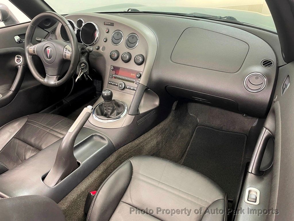 2007 Pontiac Solstice 2dr Convertible - 22027604 - 39