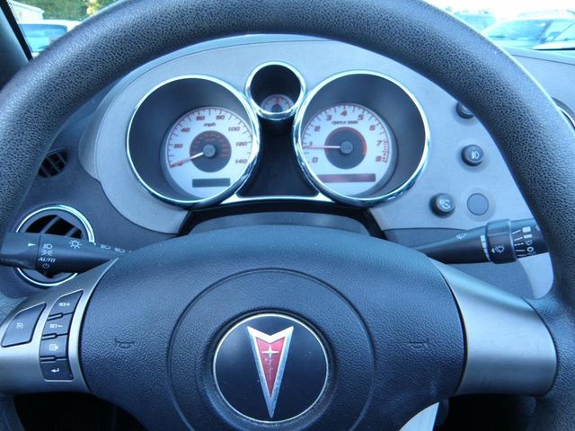 2007 Pontiac Solstice 2dr Convertible - 22928577 - 11