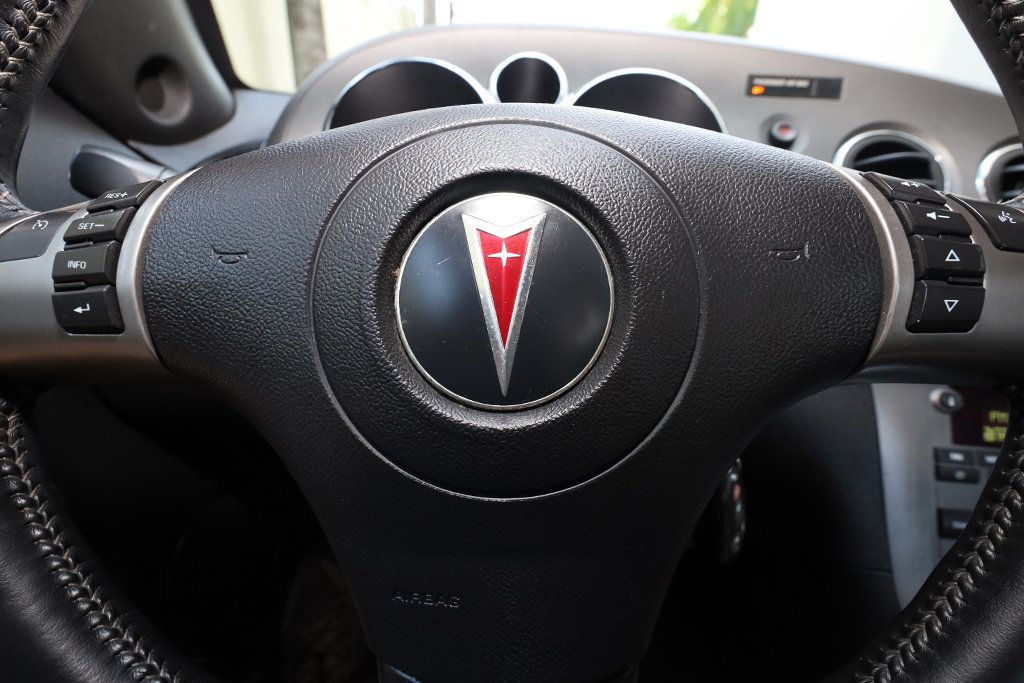 2007 Pontiac Solstice 2dr Convertible GXP - 23068135 - 36