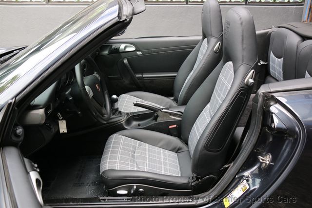2007 Porsche 911 Carrera Cabriolet - 22940524 - 24
