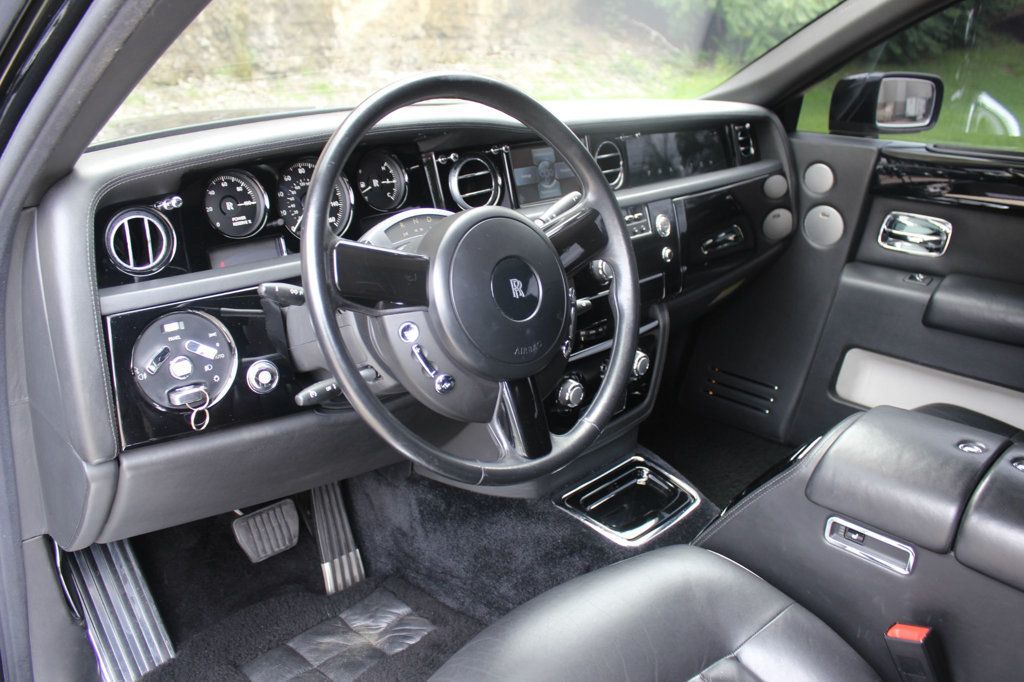 2007 Rolls Royce Phantom photo 19