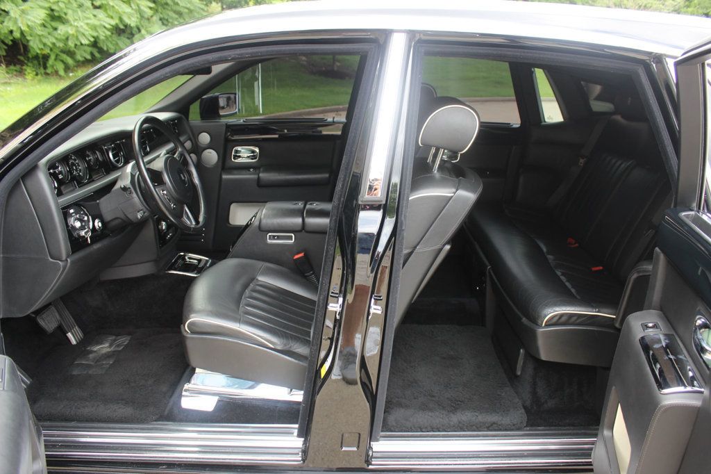 2007 Rolls Royce Phantom photo 25