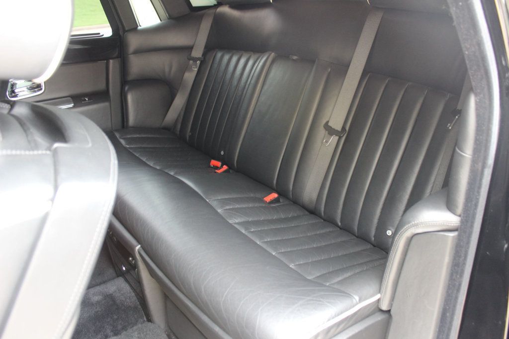 2007 Rolls Royce Phantom photo 32