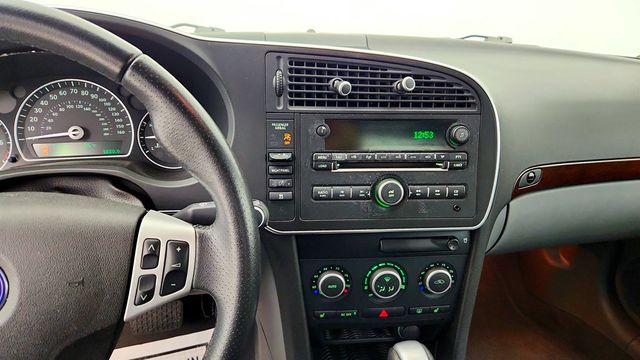 2007 Saab 9-3 2dr Convertible Automatic w/ Premium Audio Pkg & Heated Fr Seats - 23020216 - 17