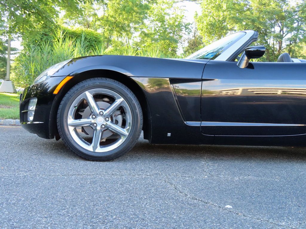 2007 Saturn Sky Convertible photo 10