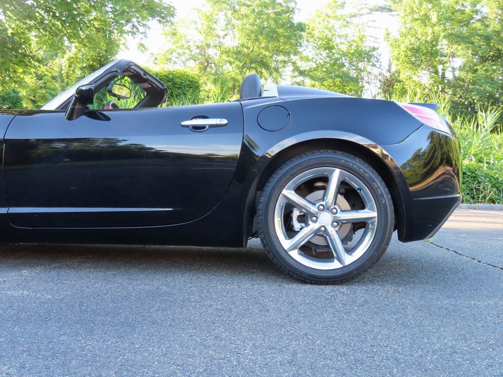 2007 Saturn Sky Convertible photo 11