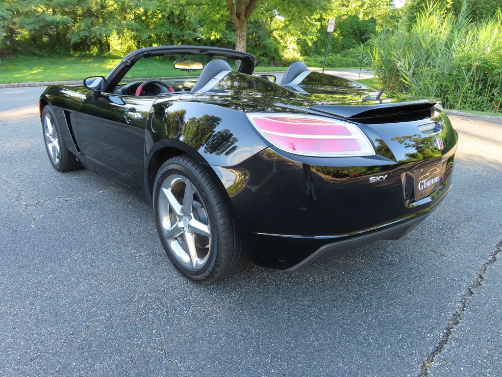 2007 Saturn Sky Convertible photo 12