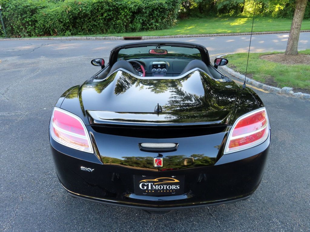 2007 Saturn Sky Convertible photo 14