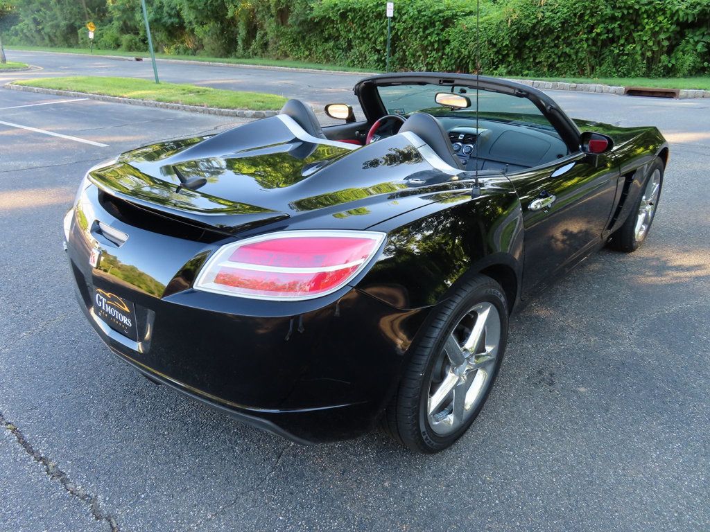 2007 Saturn Sky Convertible photo 16