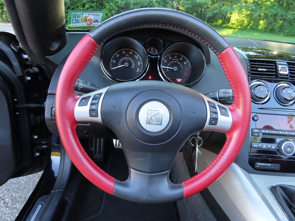 2007 Saturn Sky Convertible photo 31