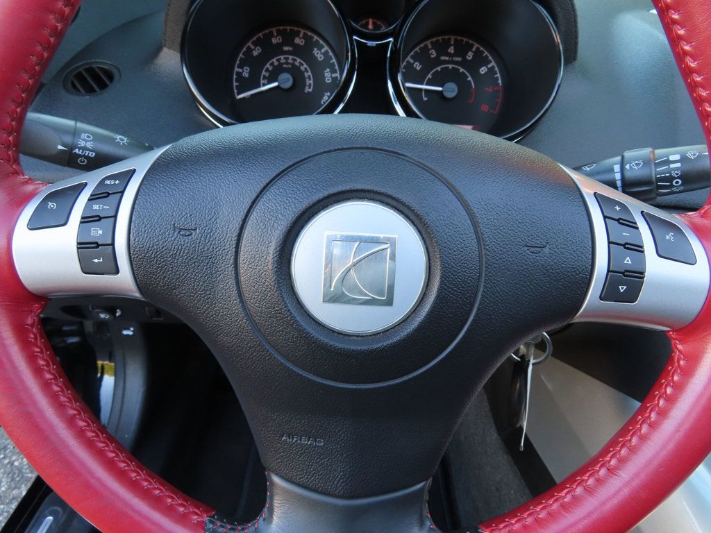 2007 Saturn Sky Convertible photo 32