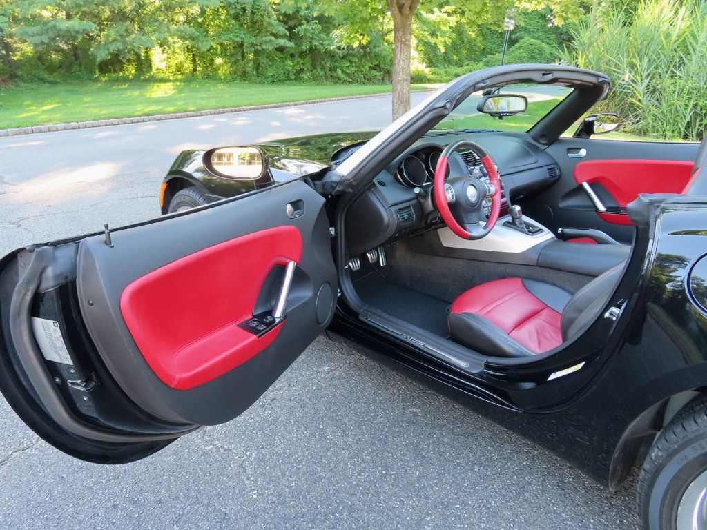 2007 Saturn Sky Convertible photo 5