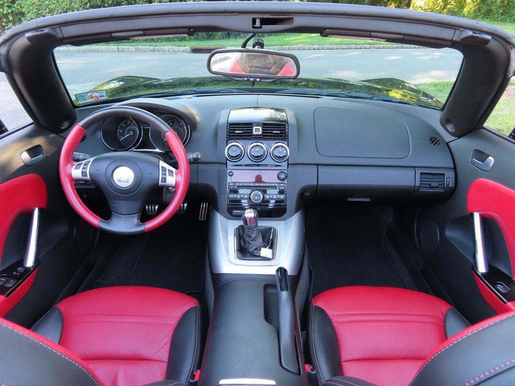 2007 Saturn Sky Convertible photo 6