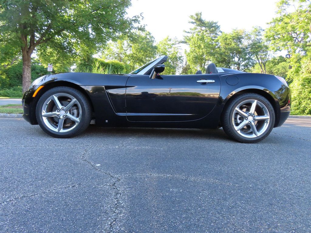 2007 Saturn Sky Convertible photo 8