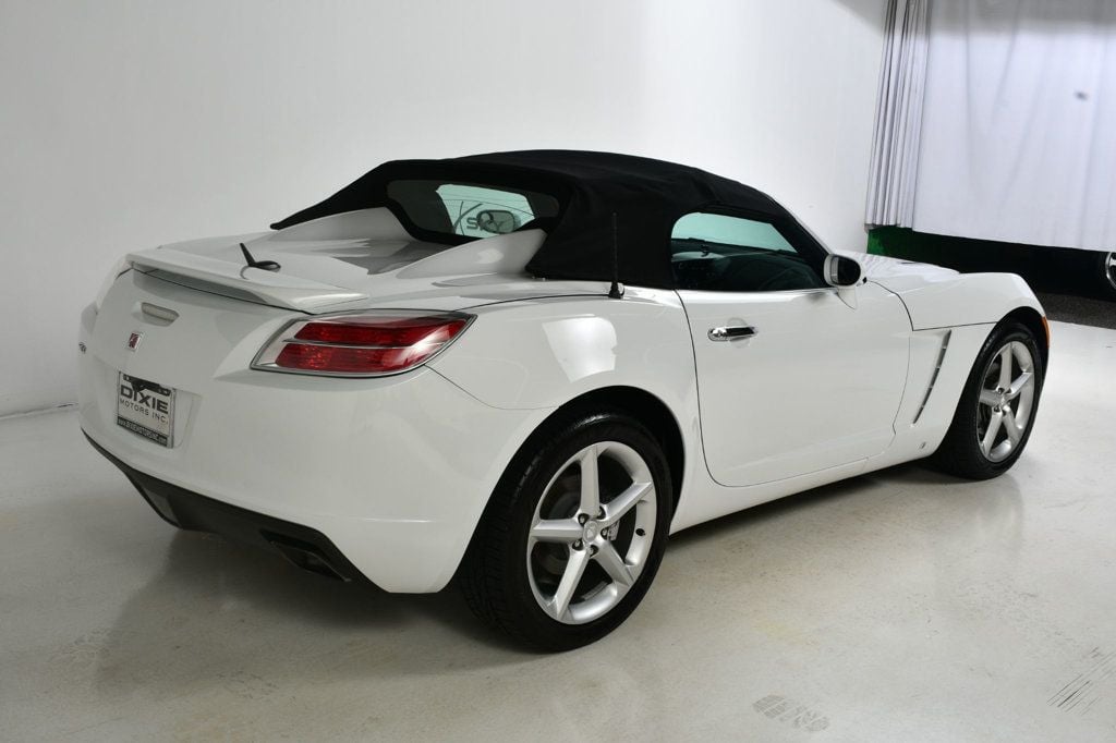 2007 Saturn Sky Convertible photo 10