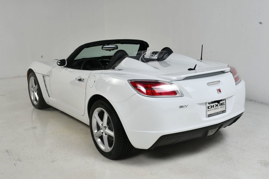 2007 Saturn Sky Convertible photo 13