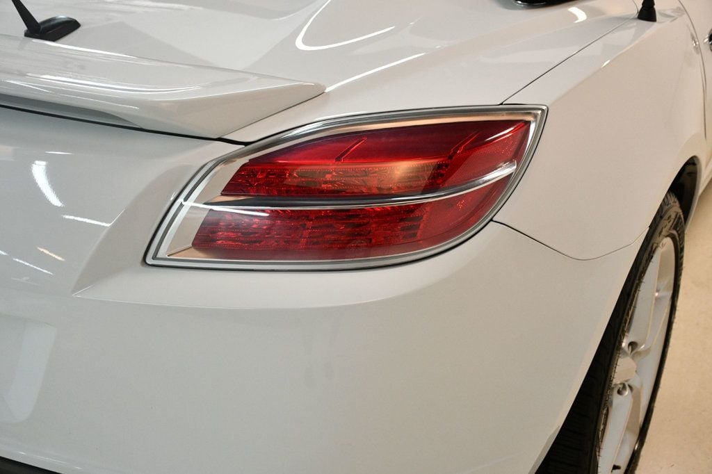 2007 Saturn Sky Convertible photo 17