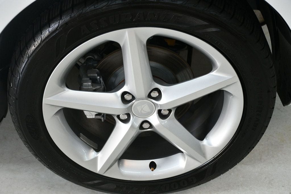 2007 Saturn Sky Convertible photo 25