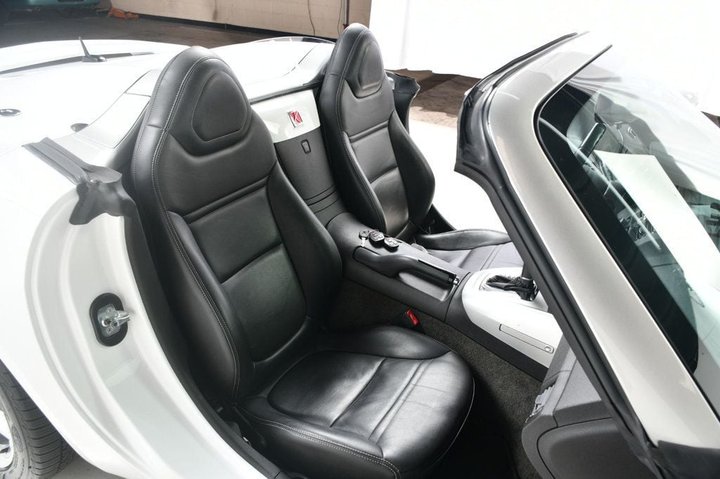 2007 Saturn Sky Convertible photo 32