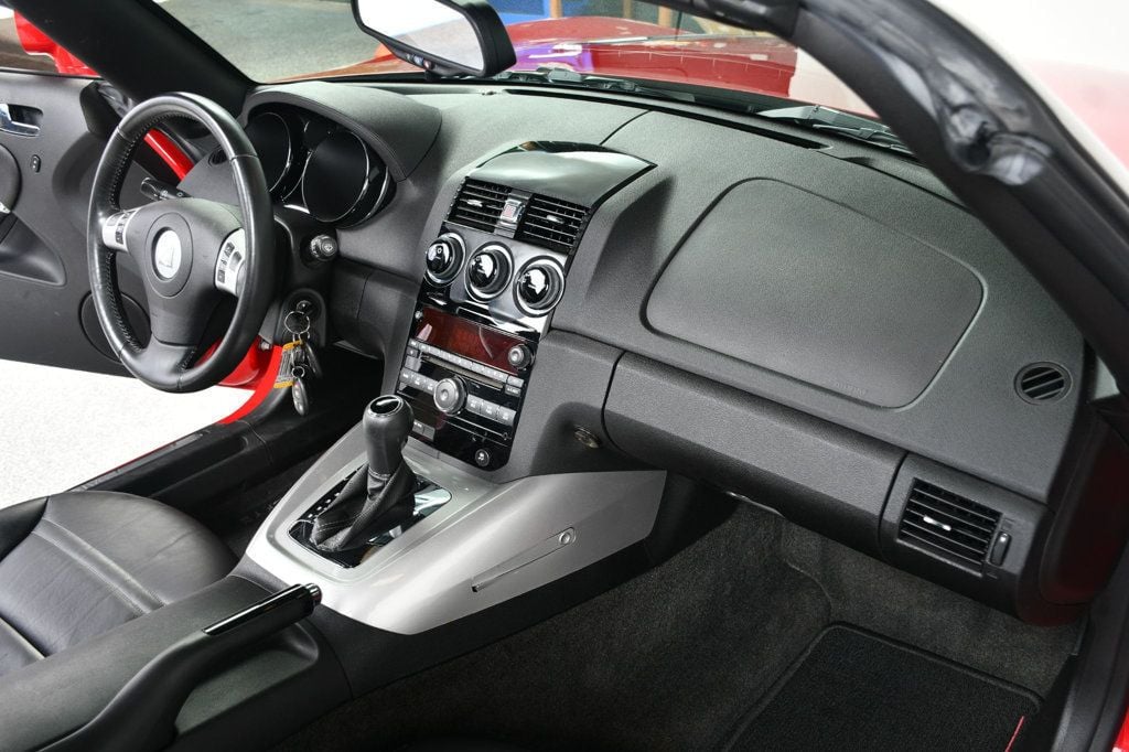 2007 Saturn Sky 2dr Convertible Red Line - 23030397 - 32