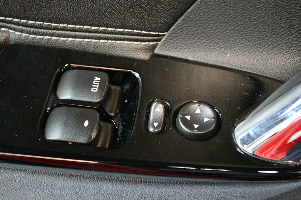 2007 Saturn Sky 2dr Convertible Red Line - 23030397 - 40