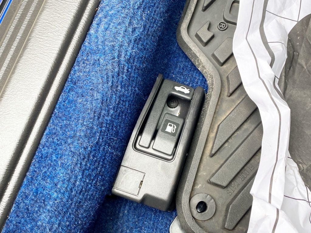 2007 Subaru Impreza Sedan 4dr H4 Turbo WRX STI w/Gold Wheels - 22995419 - 21