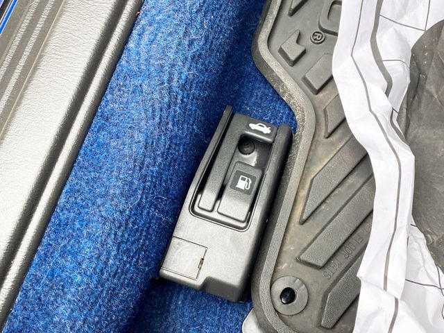 2007 Subaru Impreza Sedan 4dr H4 Turbo WRX STI w/Gold Wheels - 22995419 - 21