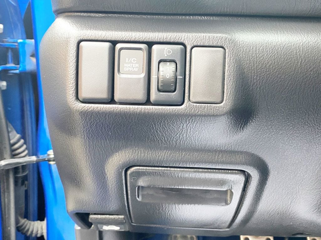 2007 Subaru Impreza Sedan 4dr H4 Turbo WRX STI w/Gold Wheels - 22995419 - 22