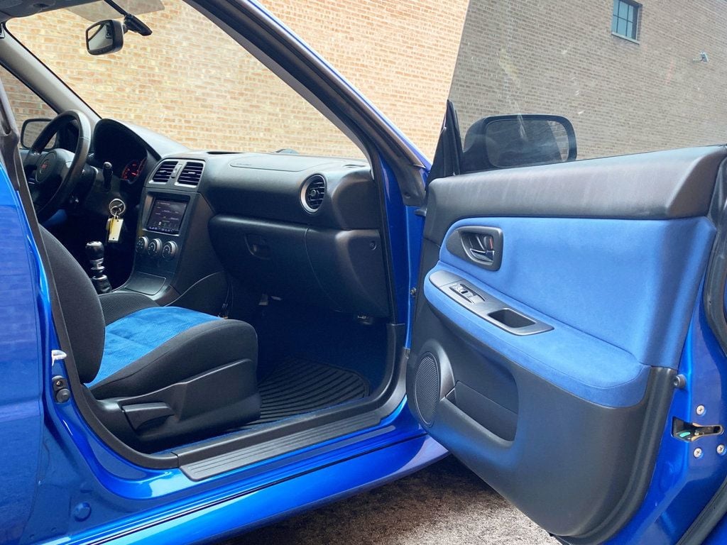 2007 Subaru Impreza Sedan 4dr H4 Turbo WRX STI w/Gold Wheels - 22995419 - 35