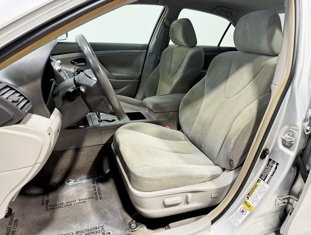 2007 Toyota Camry 4dr Sedan I4 Automatic LE - 22936671 - 17