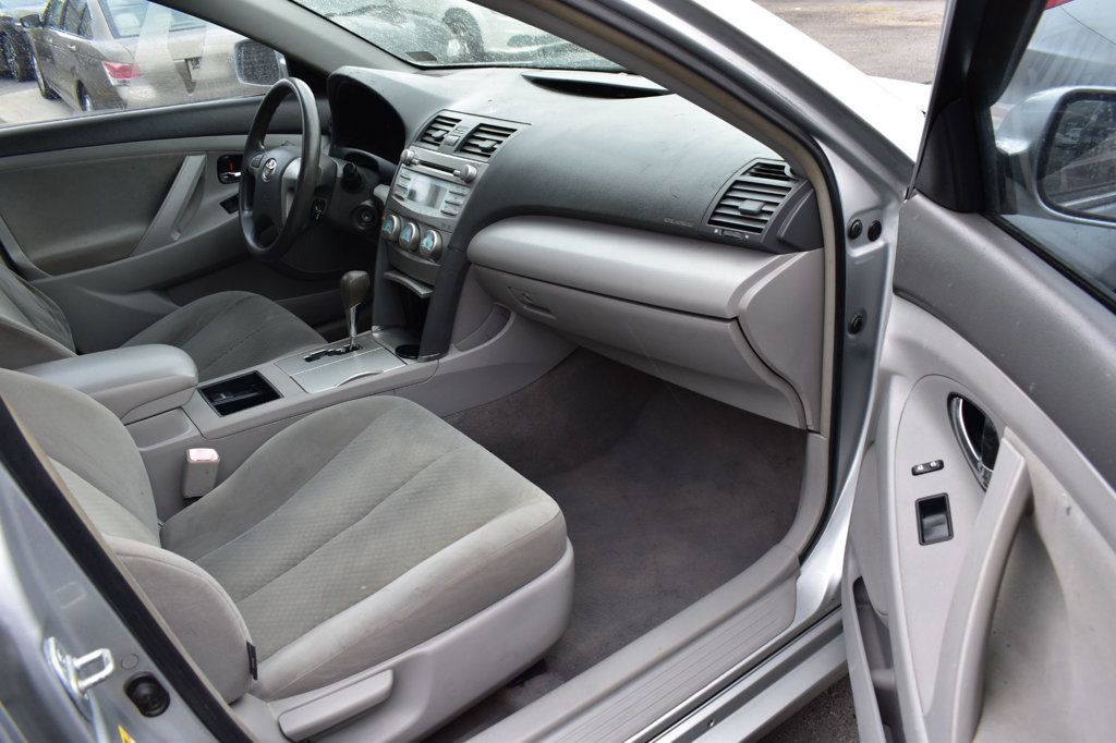 2007 Toyota Camry 4dr Sedan I4 Automatic SE - 23015702 - 17