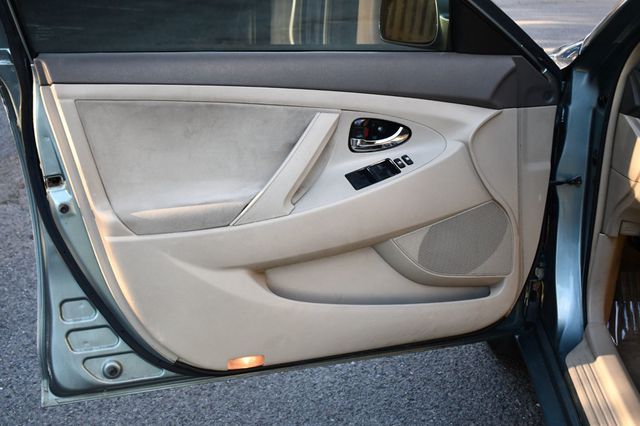 2007 Toyota Camry 4dr Sedan V6 Automatic XLE - 22954767 - 6