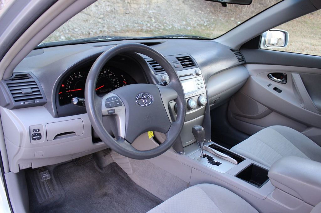 2007 Toyota Camry Very LOW Miles VERY CLEAN Great MPGs 615-300-6004 - 22753196 - 9