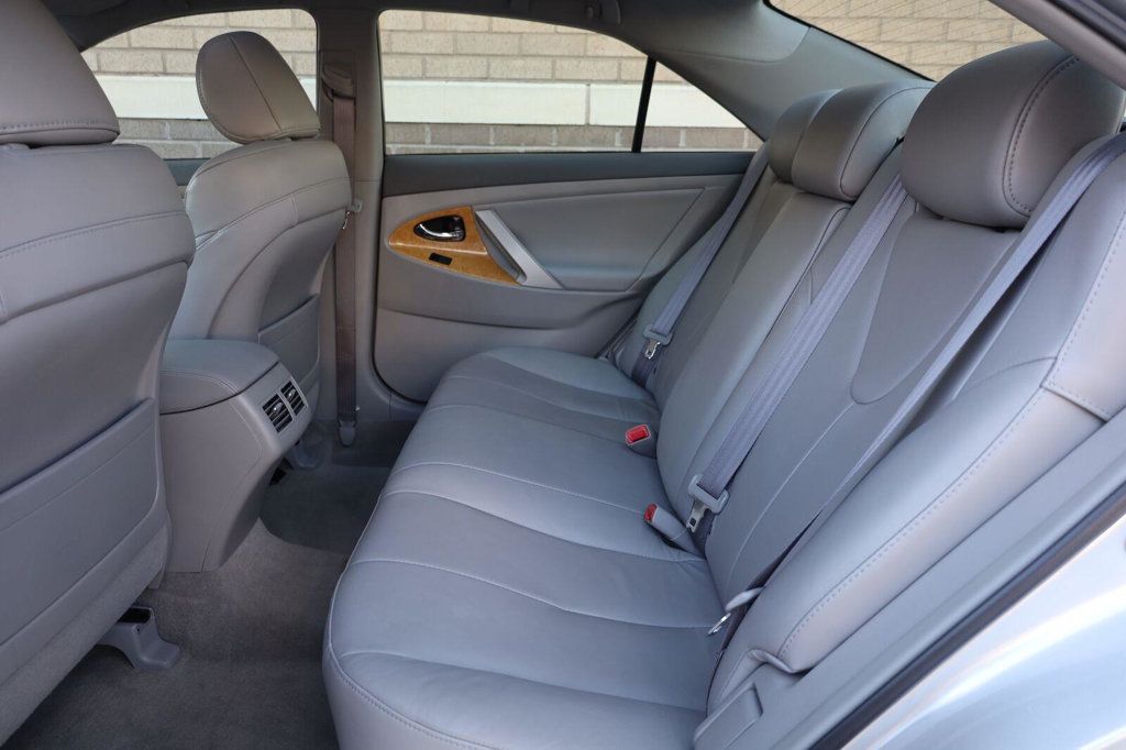Toyota Camry photo 22