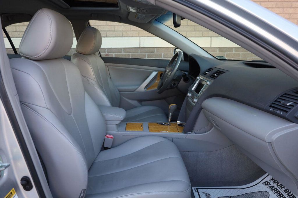 Toyota Camry photo 28