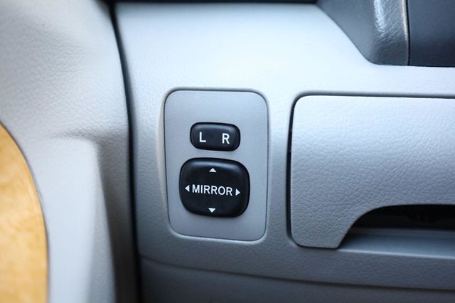 2007 Toyota Camry XLE V6 - 23092833 - 35