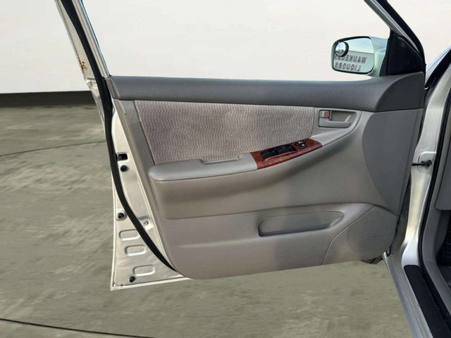 2007 Toyota Corolla 4dr Sedan Automatic LE - 23010046 - 9