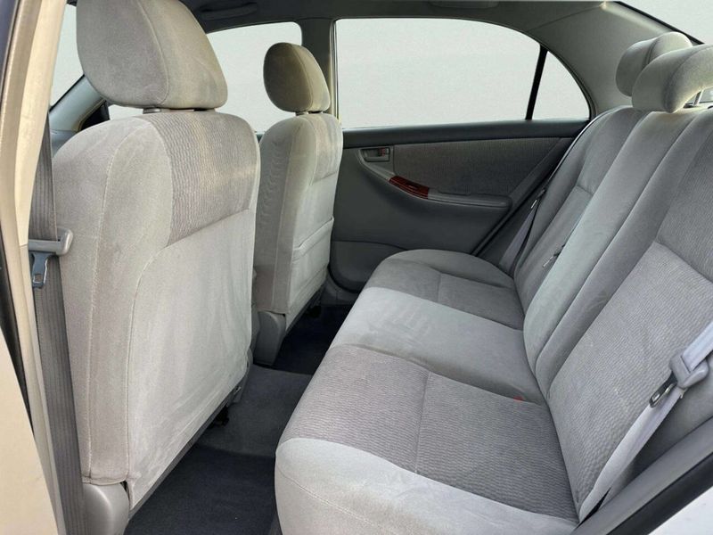 2007 Toyota Corolla 4dr Sedan Automatic LE - 23010046 - 10