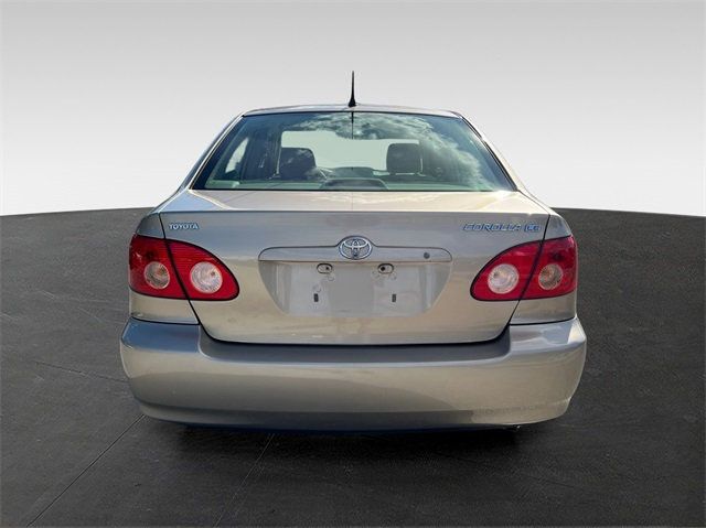 2007 Toyota Corolla LE photo 3