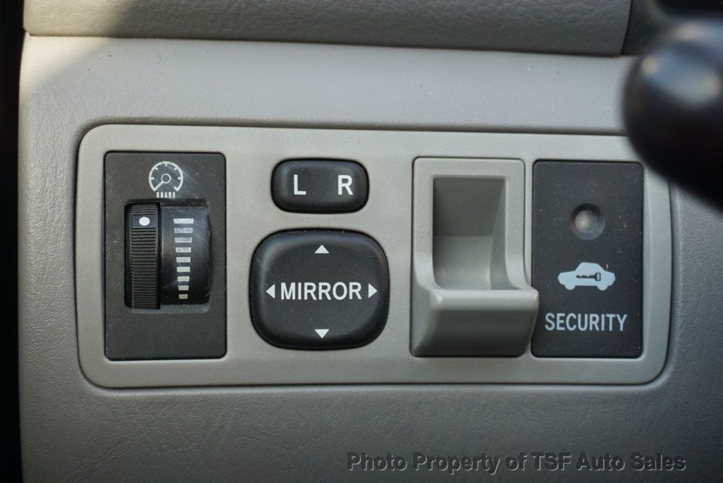 2007 Toyota Corolla 4dr Sedan Automatic LE 1-OWNER CLEAN CARFAX ETREMELY LOW MILES  - 22975374 - 27