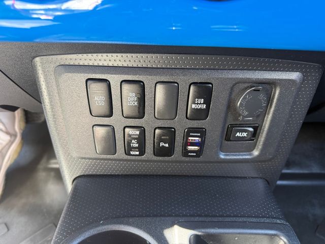 2007 Toyota FJ Cruiser 2WD 4dr Automatic - 22986412 - 25