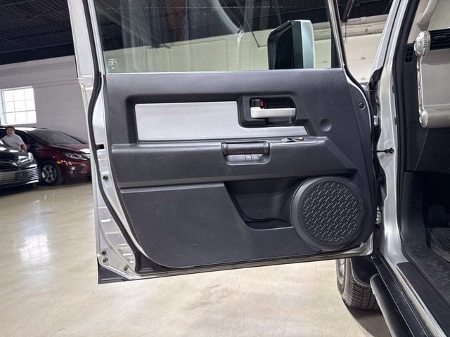 2007 Toyota FJ Cruiser 4WD 4dr Automatic - 23084629 - 19