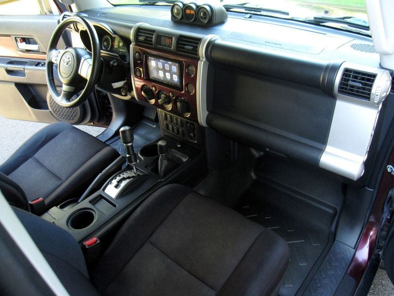 2007 Toyota FJ Cruiser Base photo 23