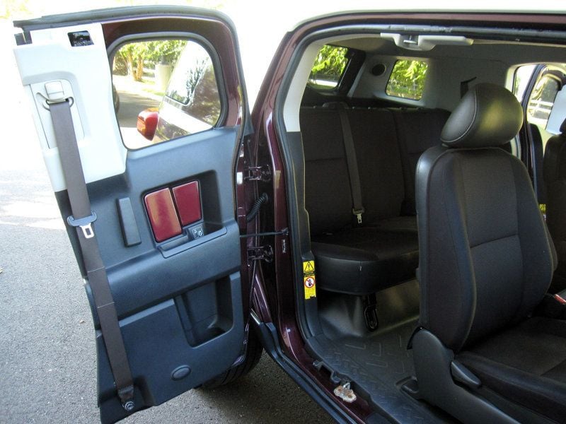 2007 Toyota FJ Cruiser Base photo 25